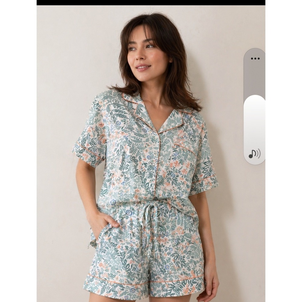 Joie Floral Pajama Set 2XL Womens‎ Short Sleeve Button Up Top and Shorts White